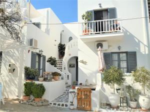 Olympian-Apartments Paros Greece