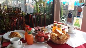 Hotels A La Vielle Halle : photos des chambres