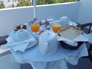 Hotel Paradisos Oia Santorini Greece