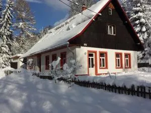 Spacious Holiday Home in Rudník with Garden - Mohren