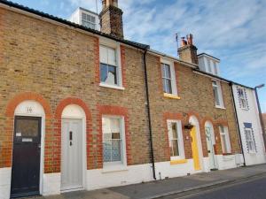 Warm Holiday home in Whitstable Kent with Central Heating