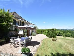 Maisons de vacances Pleasant holiday home in Chaumard with private pool : photos des chambres