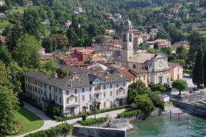 Colibrì LakeView Apartment