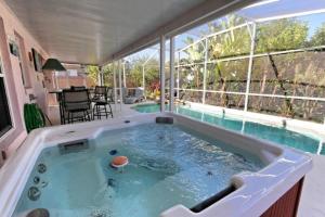 Four-Bedroom Audez Tropical Villa, Ville - Orlando