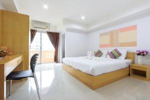 Jr Mansion On Nut Soi 25