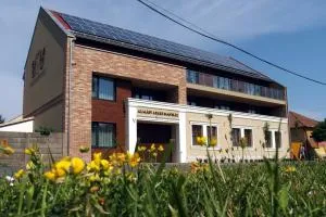 Almásy Apartmanház Gyula - 久洛