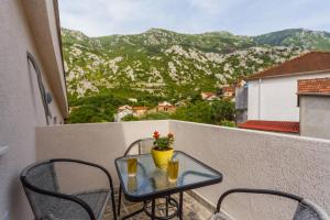 Paradise Bay Apartments