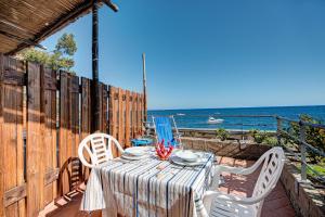 Studio Apartment with Sea View