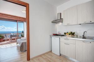 Studio Apartment with Sea View