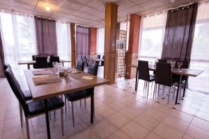 Hotels Hotel La Rocade : photos des chambres