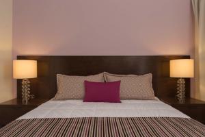 French Balcony Suite room in Decanter Hotel