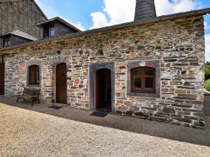 Tranquil Cottage in Petites Tailles with Terrace