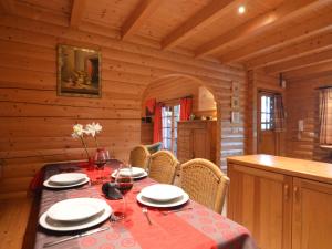 Charming Chalet with Private Garden in Stavelot