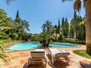 Magnificent Villa in Grimaud with Swimming Pool