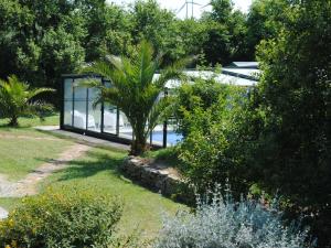 Maisons de vacances Elegant Retreat with Pool : photos des chambres