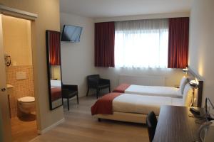 Standard Twin Room room in Hotel Taormina Brussels Airport