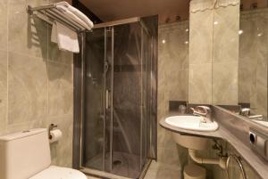 Deluxe Double Room room in Hotel Vetusta