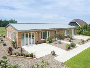 Beautiful Holiday Home in Canterbury with Outdoor Seating