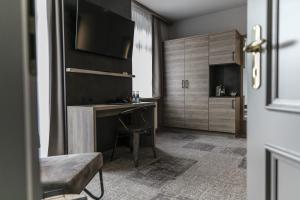 Single Room room in alexxanders Hotel & Boardinghouse Restaurant