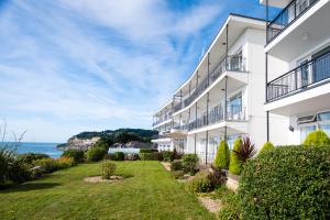 Twin Room with Sea View room in Ocean View