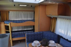 Nowoczesne przyczepy kempingowe Chałupy Royal Camp