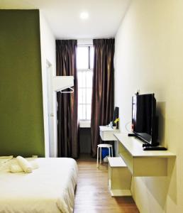 The bHotel