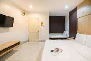 The Fifth Residence