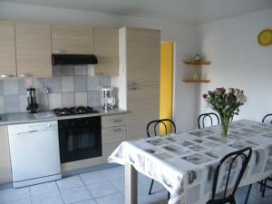 Appartements Les Charmois : photos des chambres