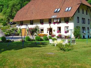 Country style flat with garden