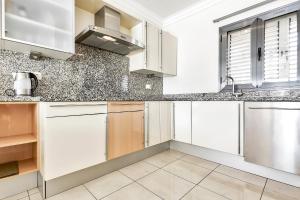 New townhouse in El Duque Joyas