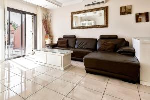 New townhouse in El Duque Joyas