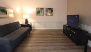 Shoreway Condo #231531