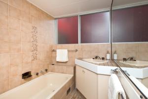 Sandbar 401 - linen not included