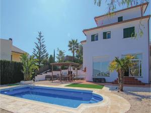 Four-Bedroom Holiday Home in St. Cebria de Vallalta, Dovolenkové domy - San Cipriano de Vallalta