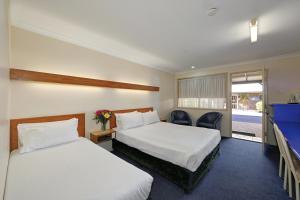Smart Motels Bert Hinkler