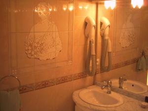 B&B / Chambres d'hotes Chambres d'Hotes La Balaguere : photos des chambres