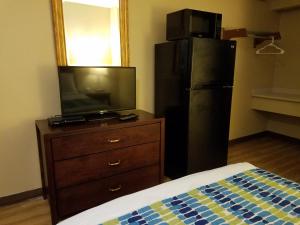 King Room room in Extend-a-Suites Mobile Tillmans Corner