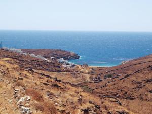 Almyra Yellow Villa Kythnos Greece