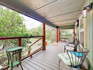 Five-Bedroom House room in 10202 Wommack Rd Home