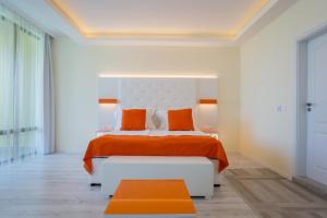 Hotel Perla Beach Luxury -Inclusive & Free Beach Access