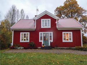 Two-Bedroom Accommodation In Holmsjo