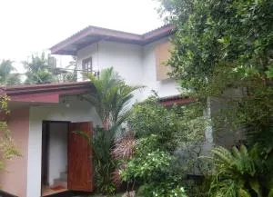 Sisanda Residence - Alawatugoda