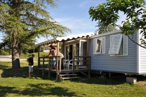 Campings Domaine de Chadeyron : Mobile Home - 6 Personnes