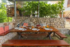 Waterfall House Getaway