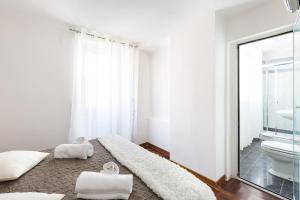 A World Aparts - 143 Sistina