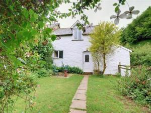 Beautiful holiday home in Parracombe with Private Garden