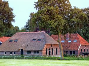 Spacious Farmhouse near Forest in Doornspijk