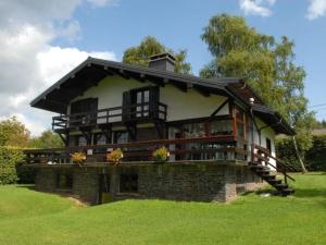 Beautiful Chalet in Xhoffraix With Garden