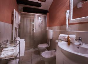Chambre Triple Mansardée - Vue sur Tour