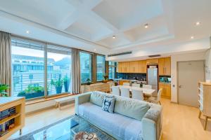 #1003 Cartwright - Stylish & Central